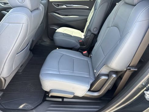 Used 2019 Buick Enclave Essence FWD image 24