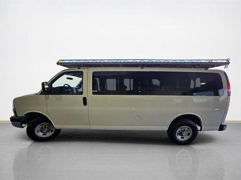 Used 2009 Chevrolet Express 3500 LS w/ LT Preferred Equipment Group image 7