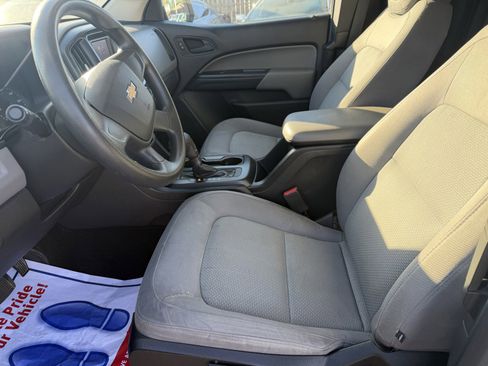 Used 2015 Chevrolet Colorado W/T RWD image 12