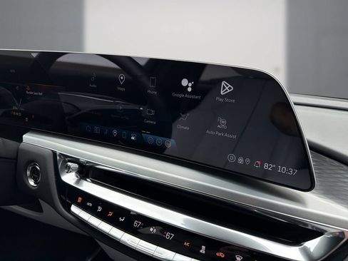 Certified 2024 Cadillac Lyriq Sport RWD image 19