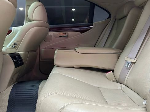 Used 2009 Lexus LS 460 AWD image 21