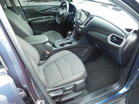Used 2018 Chevrolet Equinox LT w/ Sun & Infotainment Package image 5