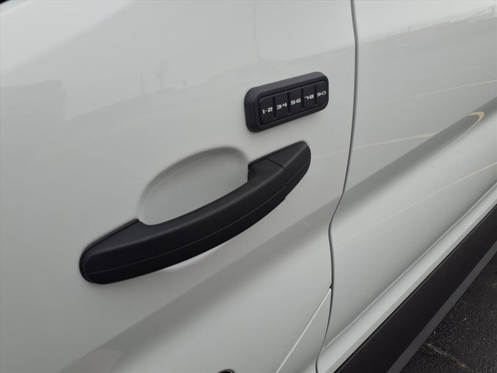 New 2026 Ford Transit 250 148 Medium Roof w/ Load Area Protection Package RWD image 21