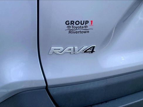 Used 2024 Toyota RAV4 XLE FWD image 30