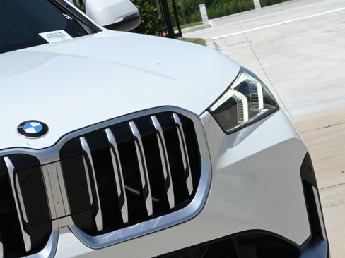 Used 2025 BMW X1 xDrive28i w/ Convenience Package AWD/4WD image 10