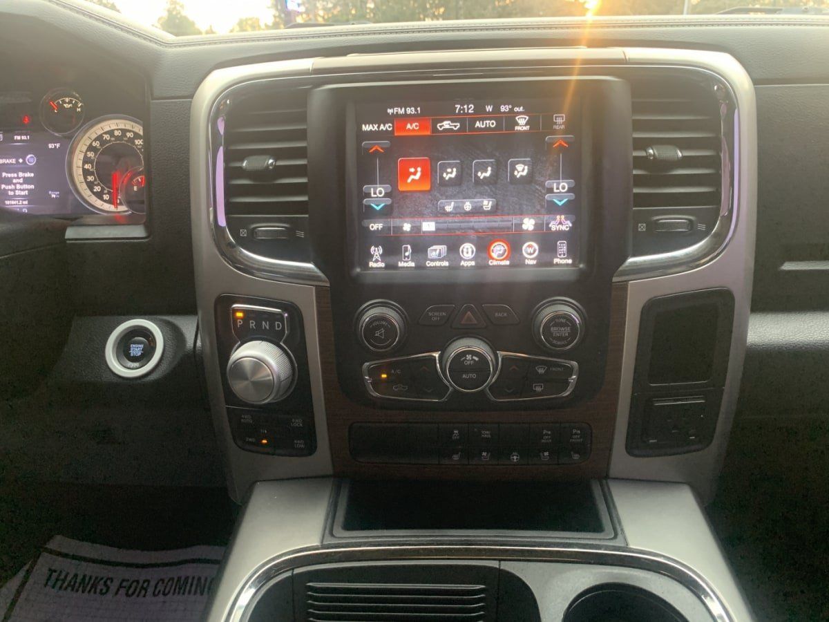 Used 2017 RAM 1500 Laramie w/ Convenience Group AWD/4WD image 10