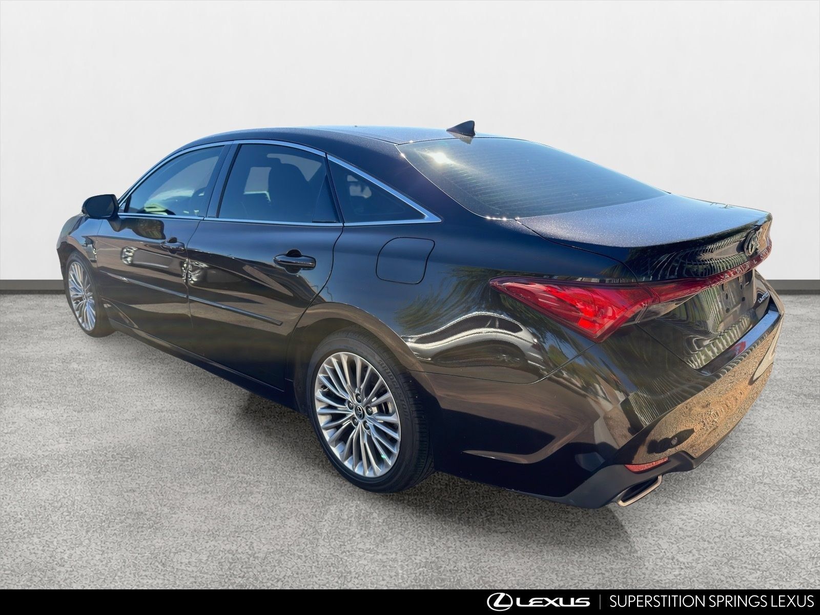 Used 2021 Toyota Avalon Limited w/ Advanced Safety Package FWD image 7