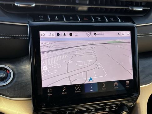 Certified 2024 Jeep Grand Cherokee Limited image 17