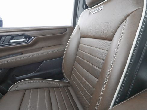 Used 2026 GMC Yukon Denali Ultimate w/ LPO, Floor Liner Package image 30