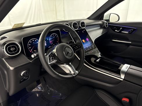 Certified 2026 Mercedes-Benz GLC 300 image 4