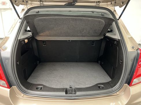 Used 2019 Chevrolet Trax LT w/ Sun & Sound Package AWD/4WD image 29