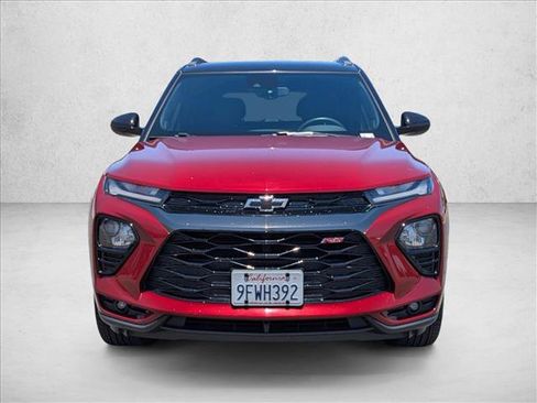 Used 2023 Chevrolet TrailBlazer RS w/ Confidence II Package AWD/4WD image 2