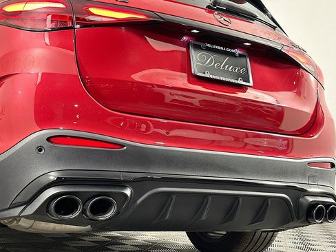 Used 2025 Mercedes-Benz GLC 43 AMG 4MATIC w/ Driver Assistance Package image 25
