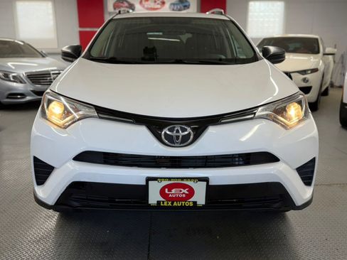 Used 2016 Toyota RAV4 LE AWD/4WD image 3