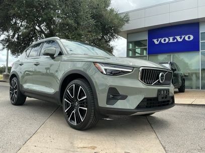 Certified 2024 Volvo XC40 B5 Plus w/ Climate Package
