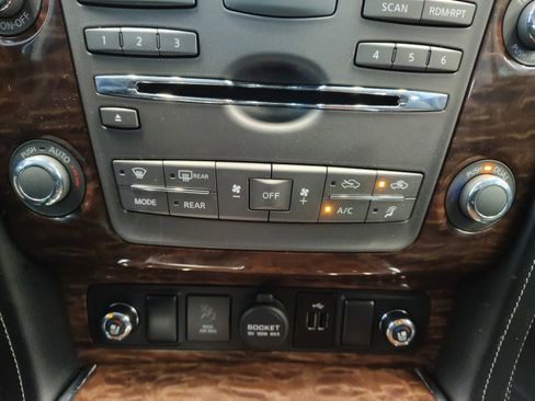 Used 2019 Nissan Armada Platinum w/ Captain's Chairs Package AWD/4WD image 22
