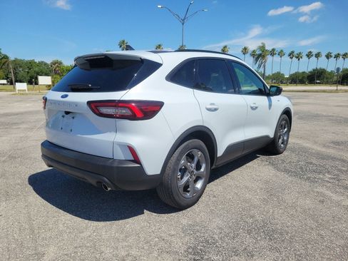 Used 2025 Ford Escape ST-Line FWD image 6