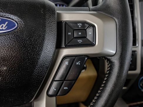 Used 2019 Ford F250 Lariat w/ Lariat Ultimate Package AWD/4WD image 17