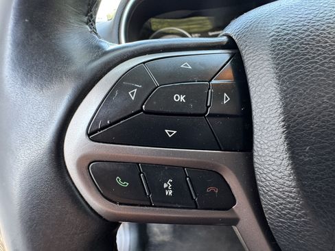 Used 2019 Jeep Cherokee Limited AWD/4WD image 32