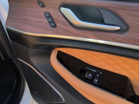 Used 2024 Jeep Grand Cherokee L Summit w/ Advanced Protech Group IV AWD/4WD image 29