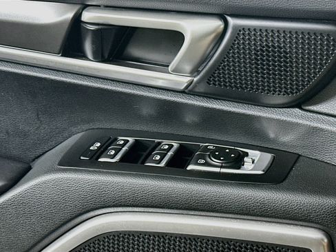 Used 2025 Kia Telluride S FWD image 15