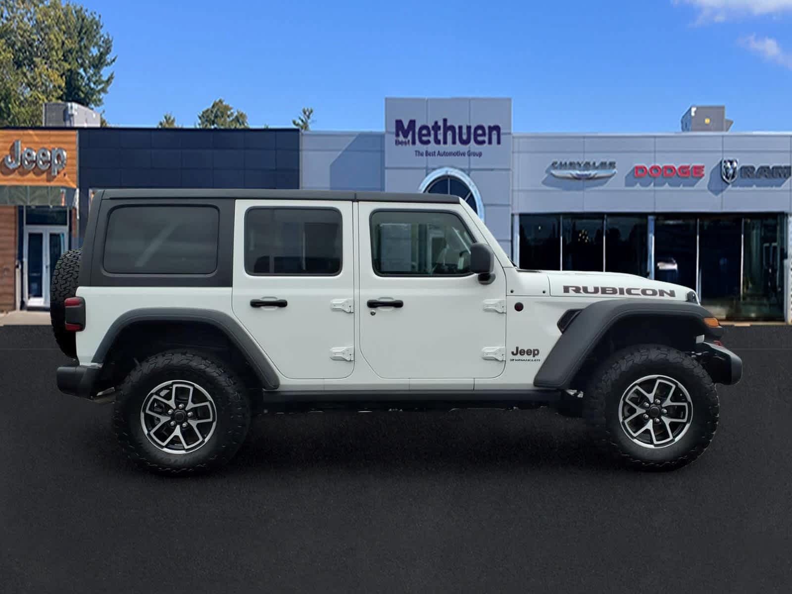 Used 2026 Jeep Wrangler Unlimited Rubicon AWD/4WD image 2