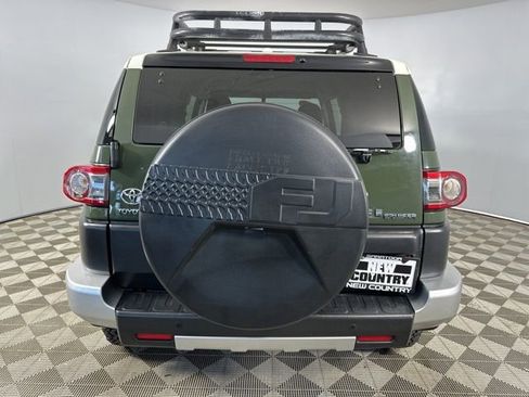 Used 2014 Toyota FJ Cruiser 4WD w/ Upgrade Package image 6