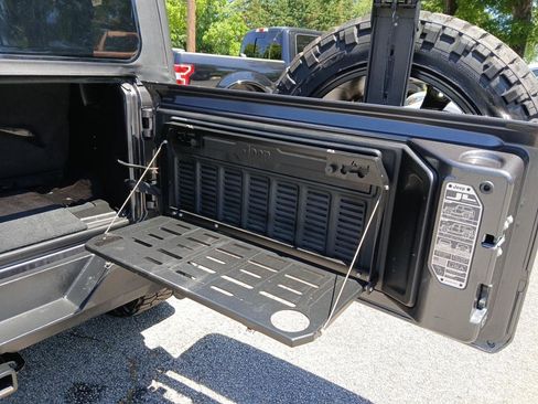 Used 2023 Jeep Wrangler Sport AWD/4WD image 12