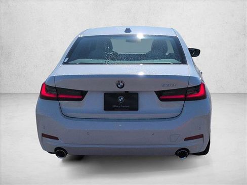 Used 2025 BMW 330i Sedan w/ Convenience Package RWD image 7