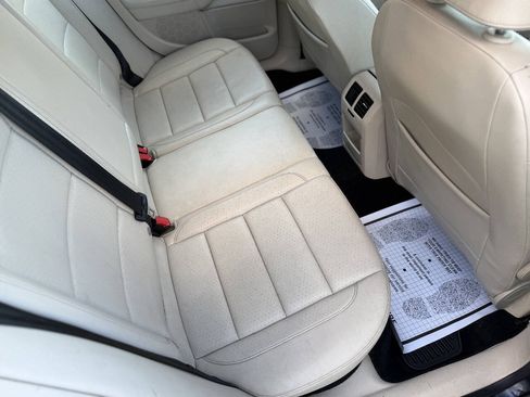 Used 2011 Volkswagen Jetta SE FWD image 17