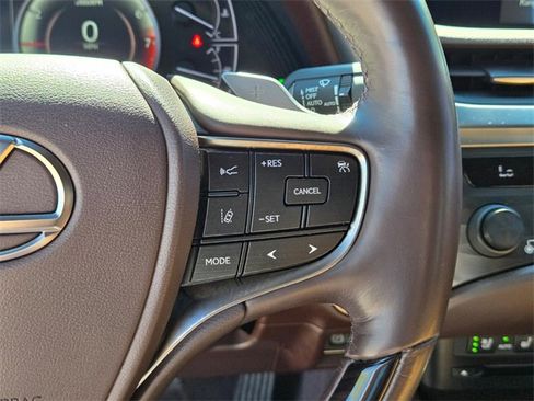 Used 2019 Lexus ES 350 Luxury w/ Premium Package image 28