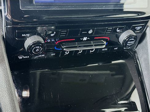 Used 2023 Jeep Grand Cherokee L Laredo w/ Luxury Tech Group I image 23