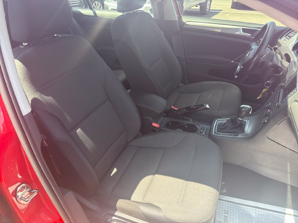 Used 2017 Volkswagen Golf S FWD image 34