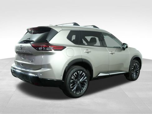 Used 2026 Nissan Rogue Platinum w/ Platinum Premium Package AWD/4WD image 10
