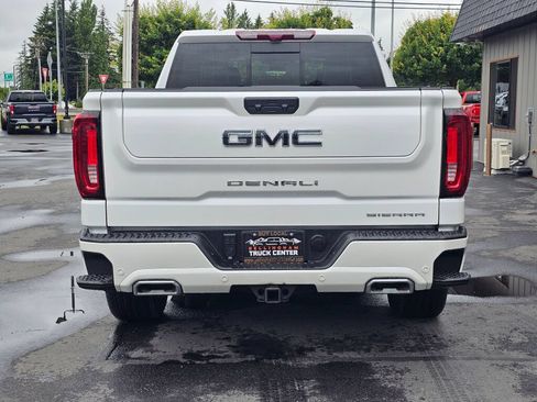 Used 2024 GMC Sierra 1500 Denali Ultimate AWD/4WD image 4