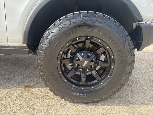 Used 2022 Ford Bronco Badlands image 26