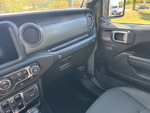 Certified 2022 Jeep Wrangler Unlimited Sport image 19