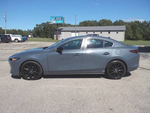 Used 2023 MAZDA MAZDA3 s image 2