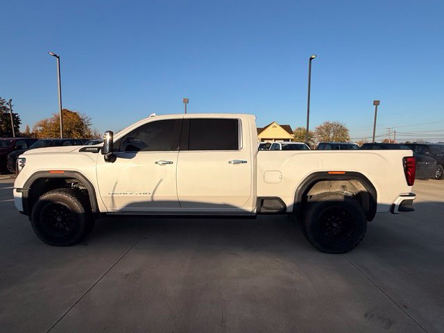 Used 2024 GMC Sierra 3500 Denali Ultimate AWD/4WD image 4