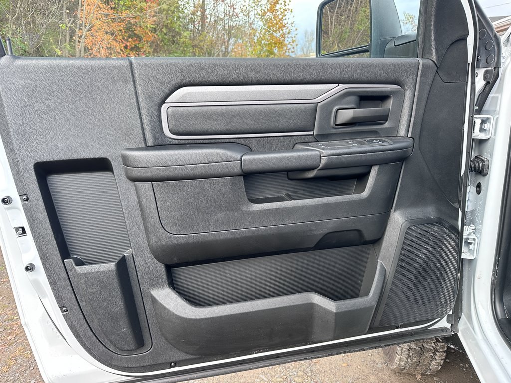 New 2026 RAM 5500 Tradesman w/ Chrome Appearance Group AWD/4WD image 17