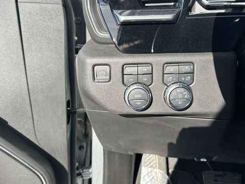 Used 2023 GMC Sierra 1500 SLT w/ SLT Premium Plus Package image 18