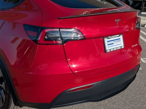 Used 2020 Tesla Model Y Performance image 10