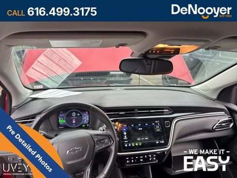 Used 2023 Chevrolet Bolt EUV LT w/ Convenience Package image 12