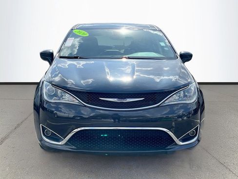 Certified 2020 Chrysler Pacifica Touring image 2