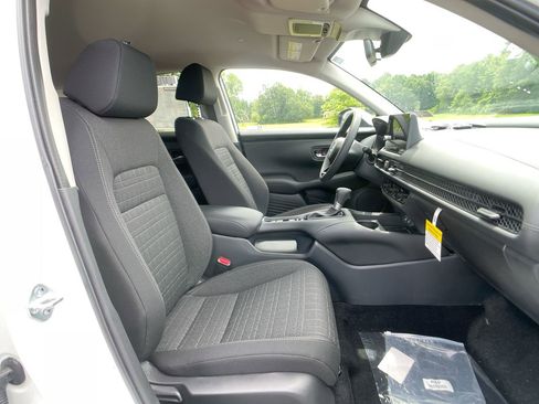 New 2026 Honda HR-V LX image 24