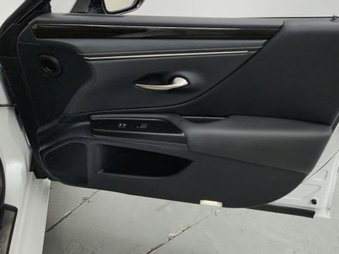 Used 2019 Lexus ES 350 w/ Premium Package image 14