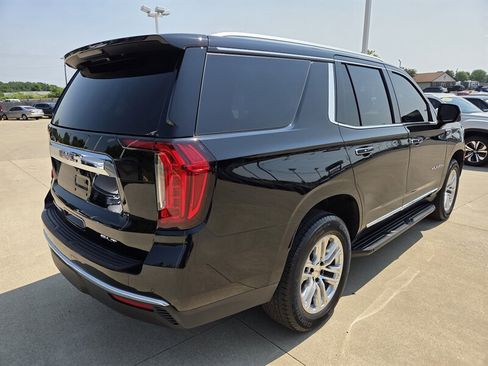 Used 2022 GMC Yukon SLT w/ SLT Premium Package AWD/4WD image 3