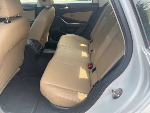 Used 2020 Volkswagen Jetta SEL FWD image 4