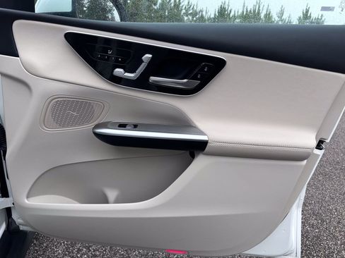 Used 2025 Mercedes-Benz GLC 300 GLC 300 image 34