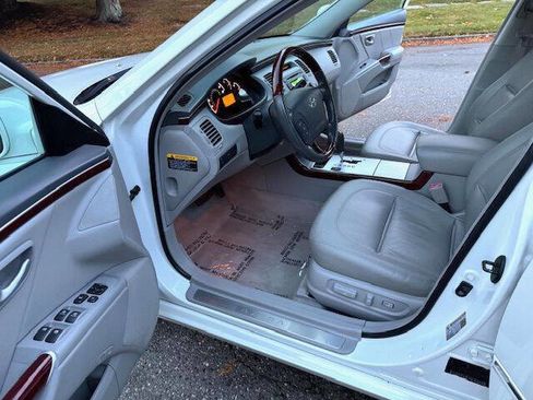 Used 2006 Hyundai Azera Limited image 23